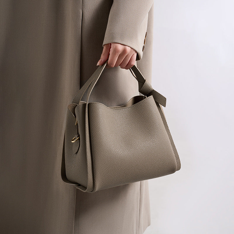 129 Large-capacity single-shoulder bag