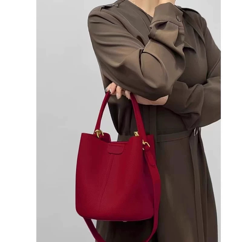 169.99Large-capacity handbag